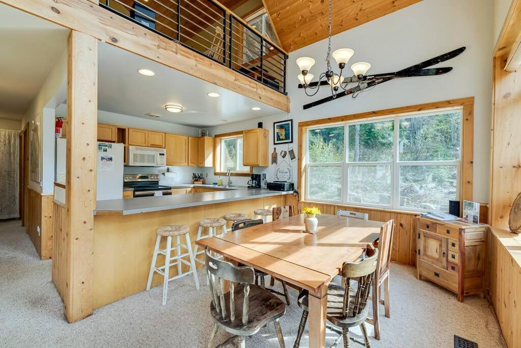 Hot Tub Cool Views: Roaring Creek Cabin Leavenworth Ngoại thất bức ảnh