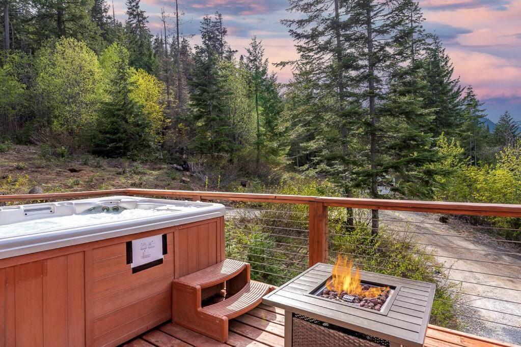 Hot Tub Cool Views: Roaring Creek Cabin Leavenworth Ngoại thất bức ảnh