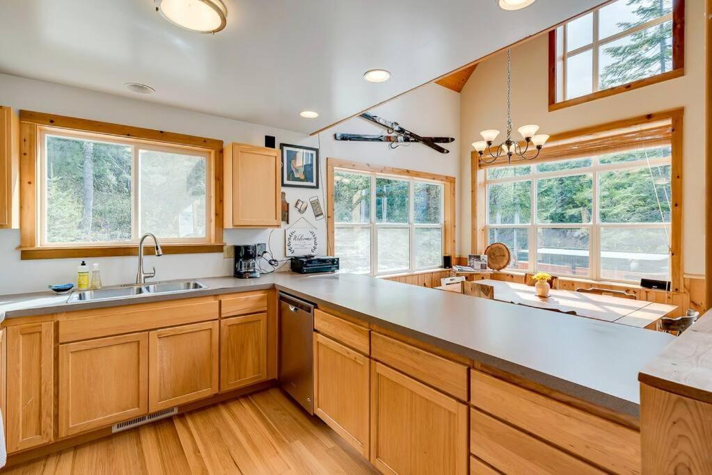 Hot Tub Cool Views: Roaring Creek Cabin Leavenworth Ngoại thất bức ảnh